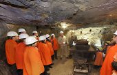 Fuehrung durch das Besucherbergwerk Tiefer Stollen